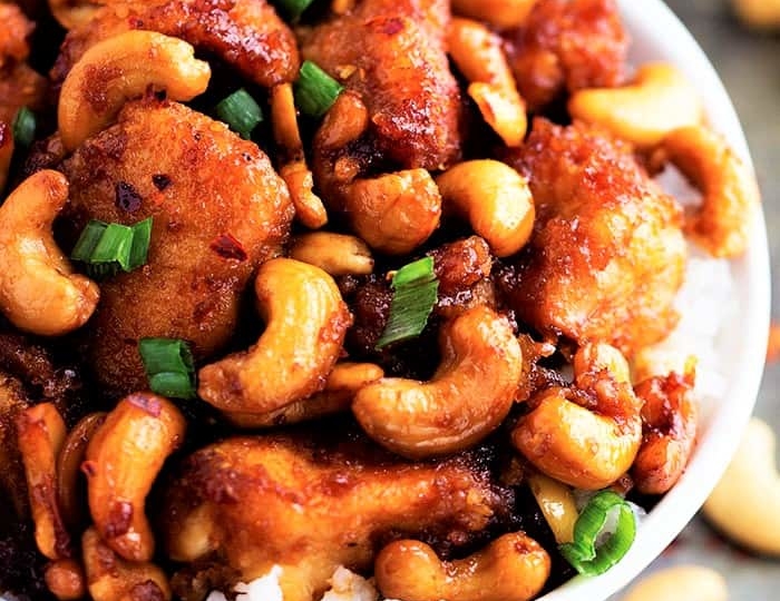 pollo en salsa de anacardos