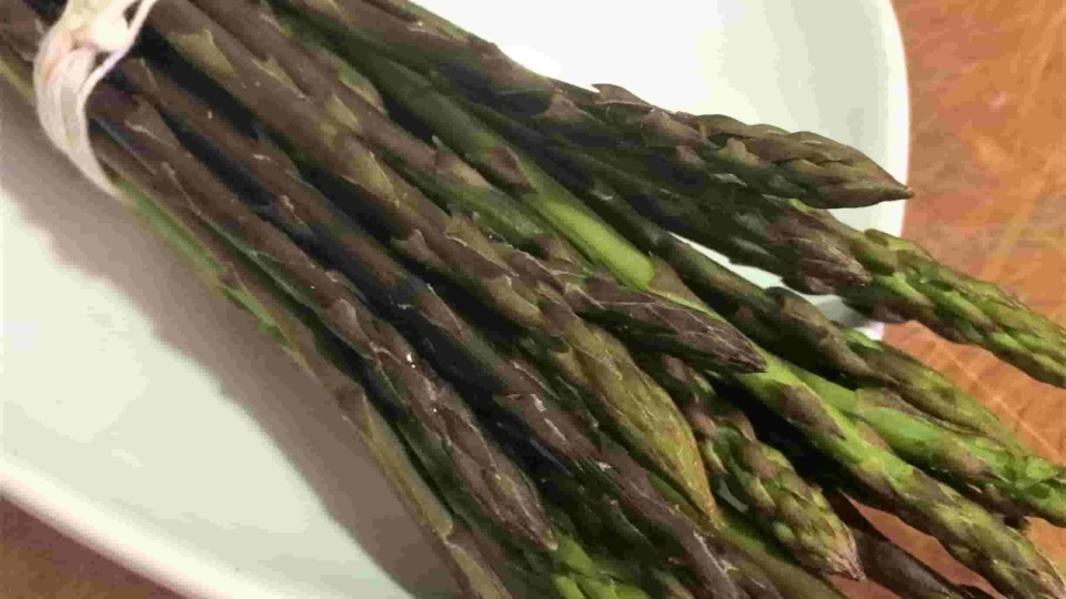 Receta de Tortilla de espárragos trigueros silvestres